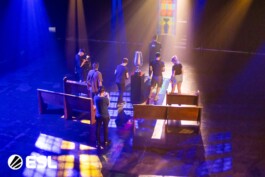 Aufbau von Spektrum im Set der „Cathedral of Counter-Strike“ – Vorbereitung für das offizielle ESL-Stars-Fotoshooting, IEM Köln 2023